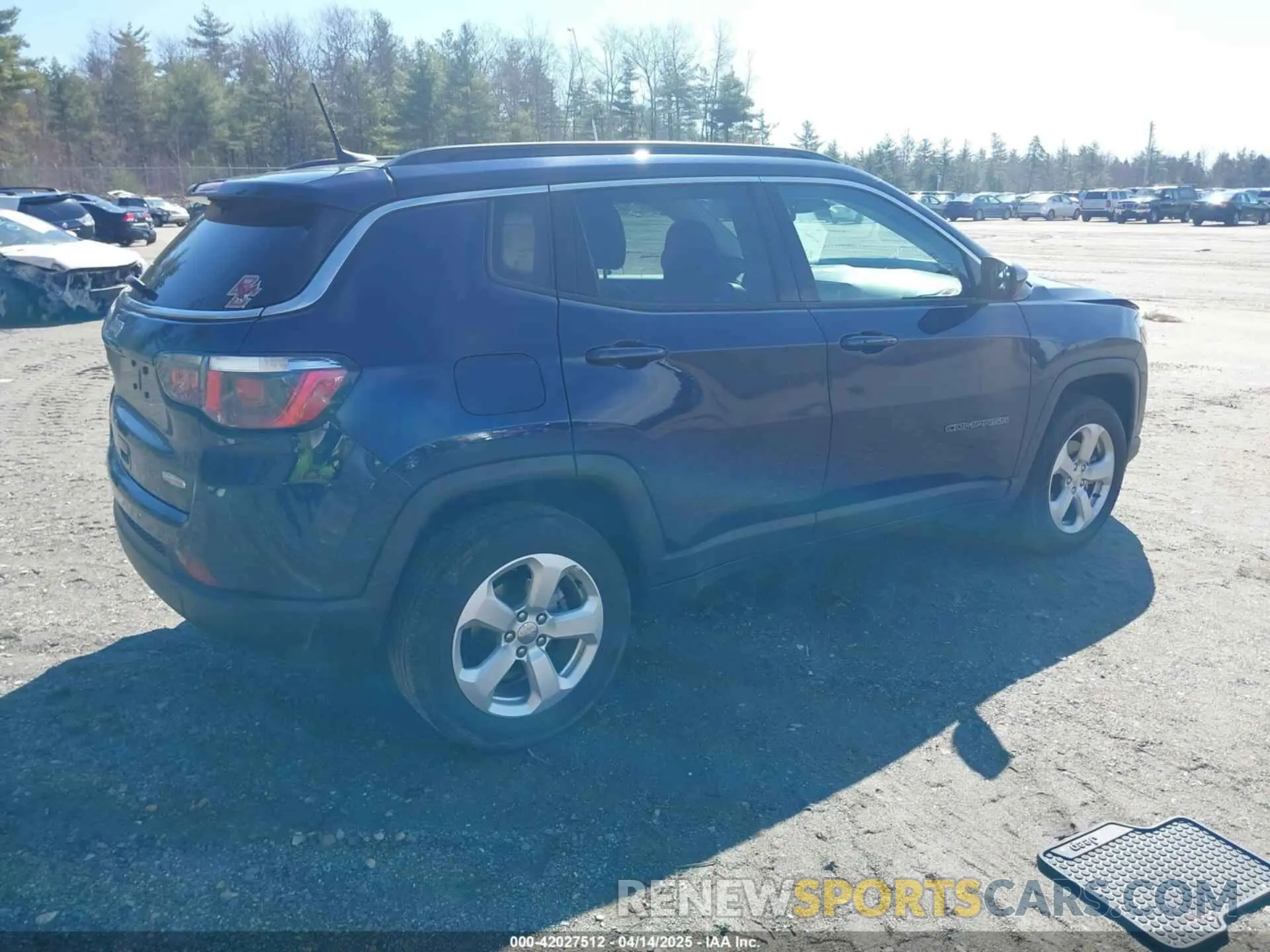 4 Photograph of a damaged car 3C4NJDBB0LT117321 JEEP COMPASS 2020