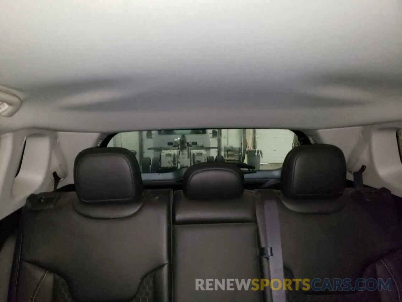 10 Photograph of a damaged car 3C4NJDBB0LT229343 JEEP COMPASS 2020