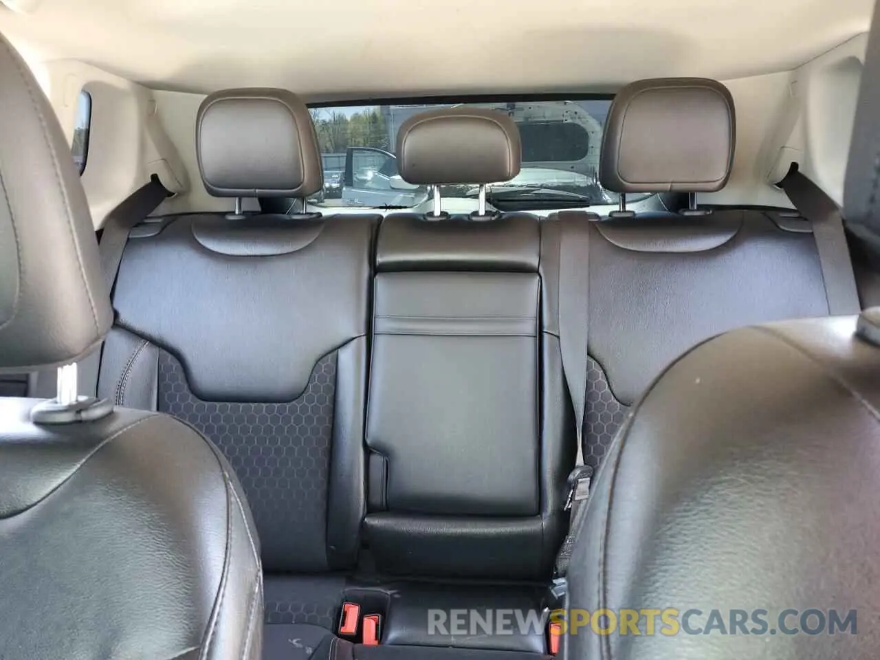 10 Photograph of a damaged car 3C4NJDBB1LT135312 JEEP COMPASS 2020
