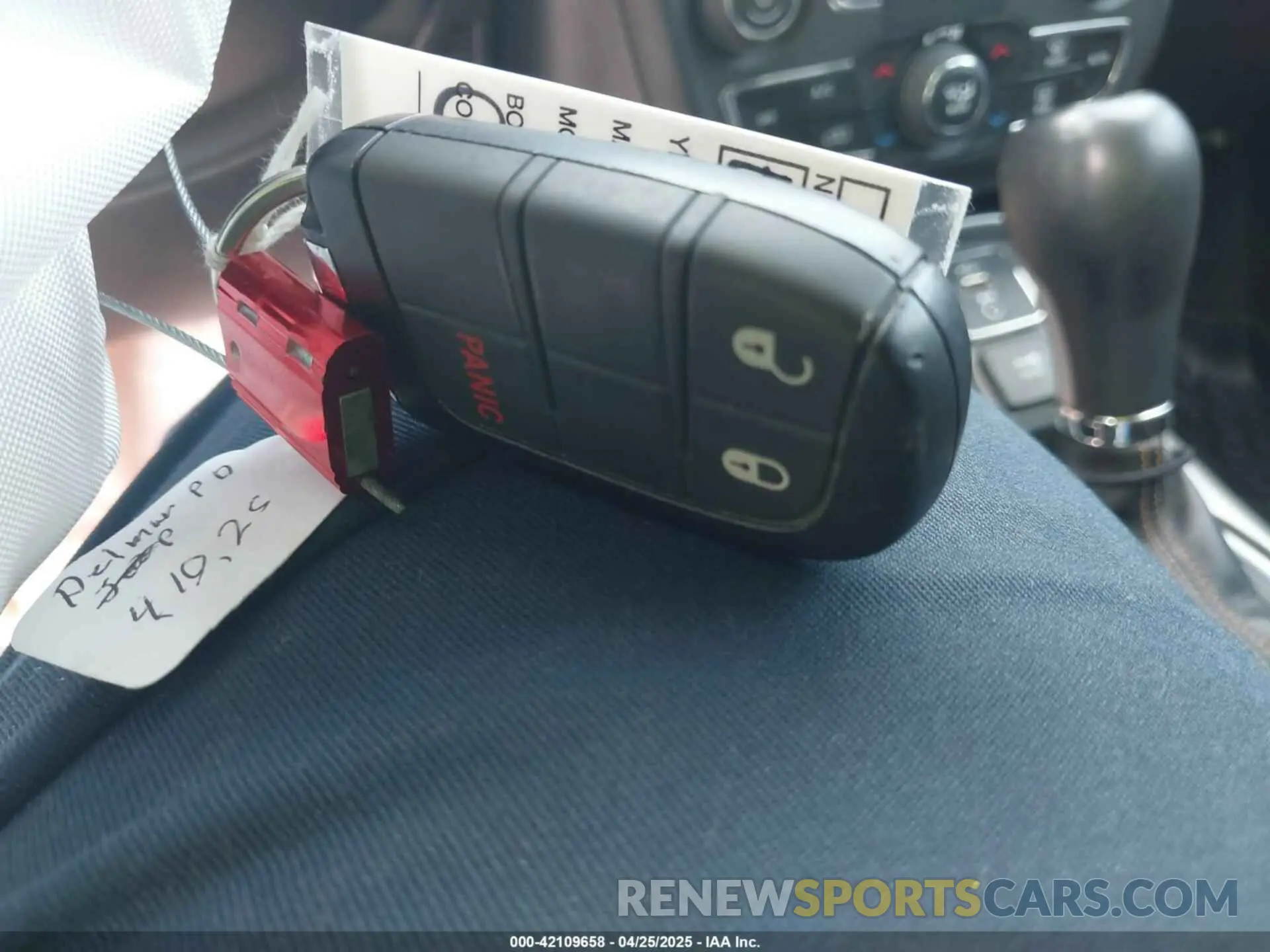 11 Photograph of a damaged car 3C4NJDBB1LT135570 JEEP COMPASS 2020