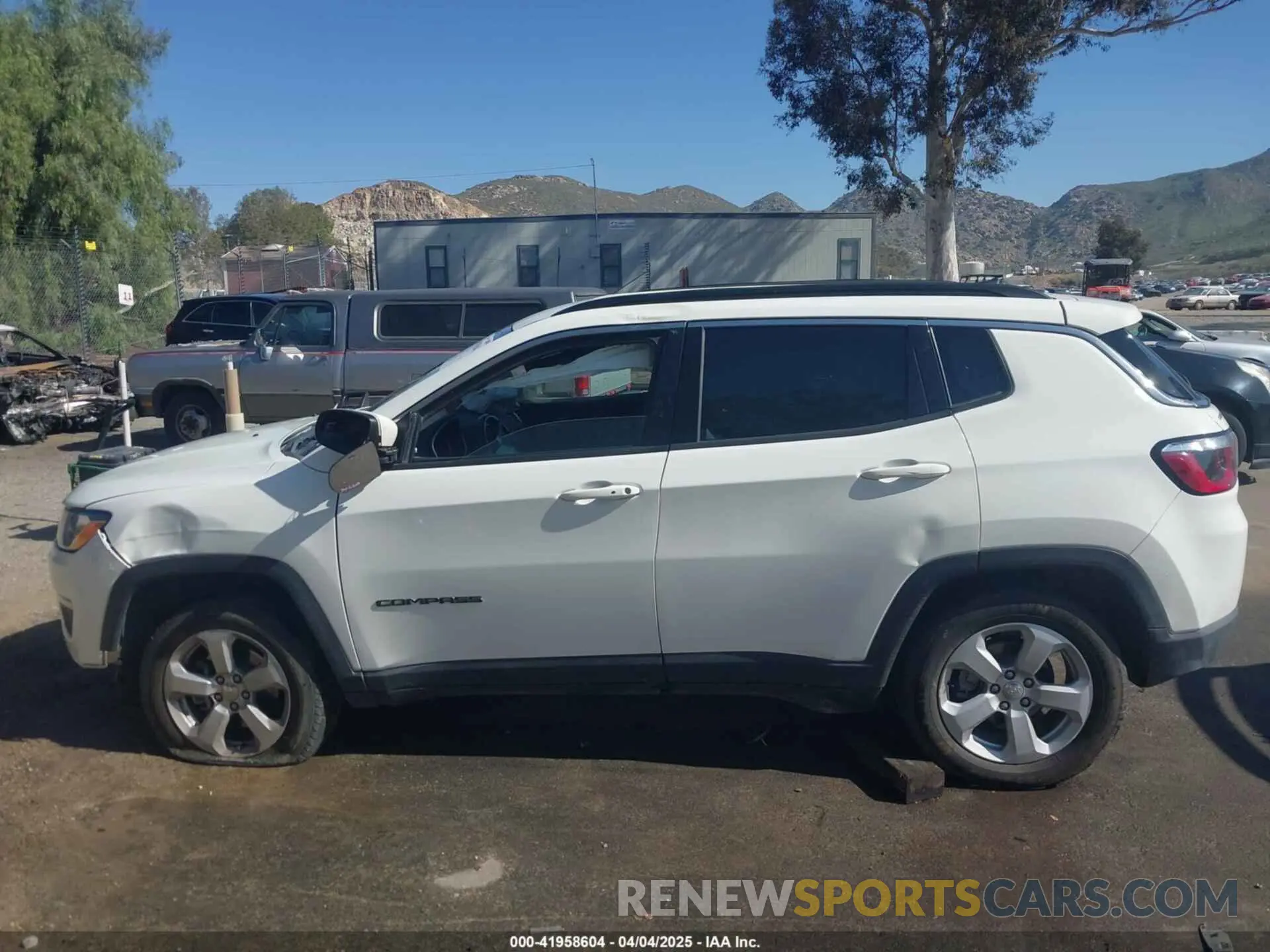 13 Фотография поврежденного автомобиля 3C4NJDBB1LT145760 JEEP COMPASS 2020