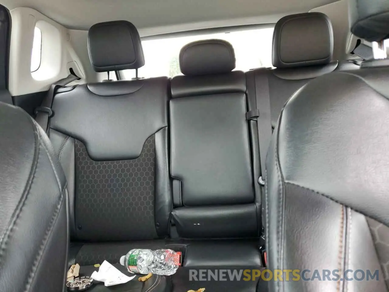 10 Photograph of a damaged car 3C4NJDBB1LT205116 JEEP COMPASS 2020