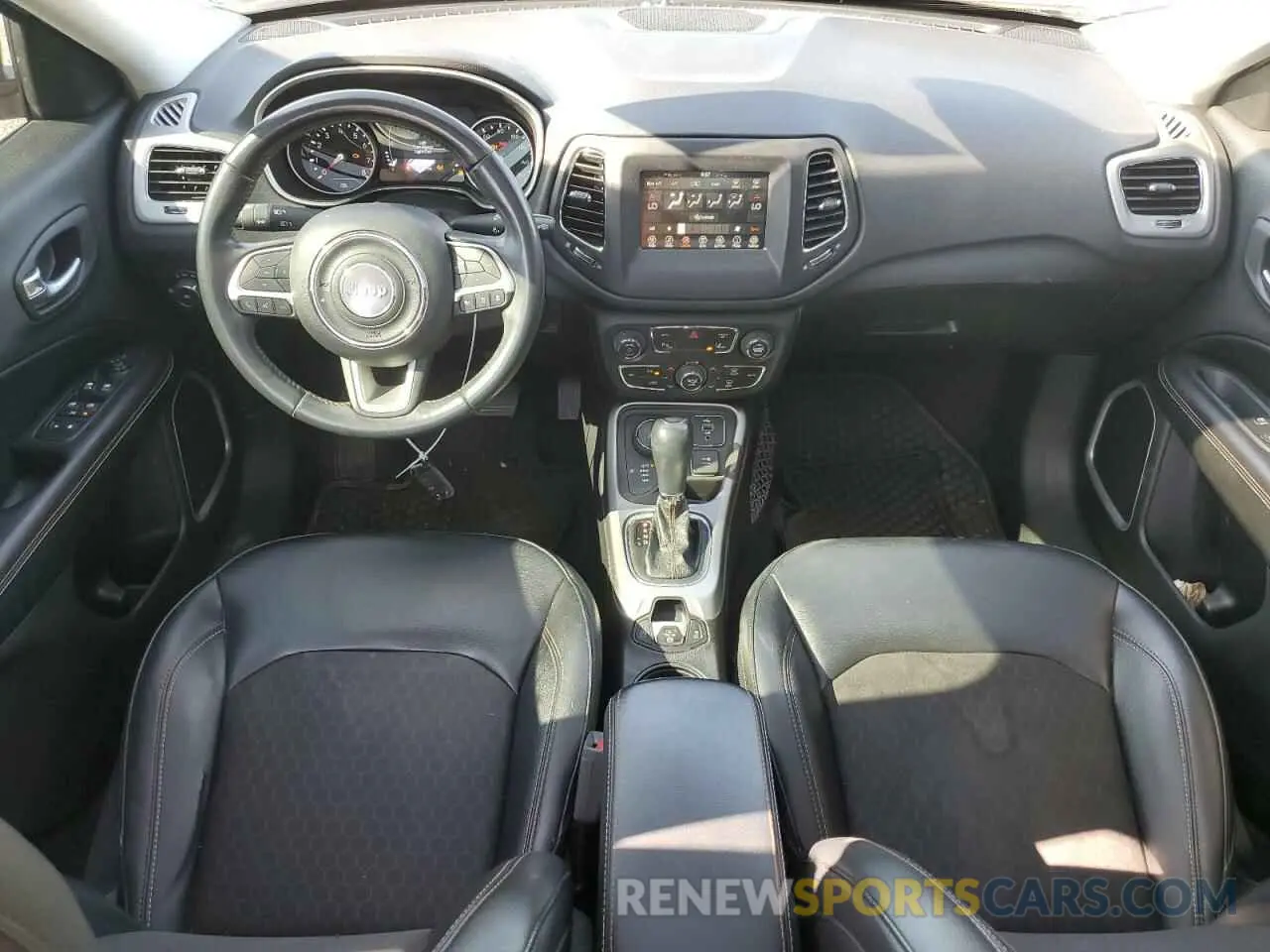 8 Фотография поврежденного автомобиля 3C4NJDBB1LT228931 JEEP COMPASS 2020