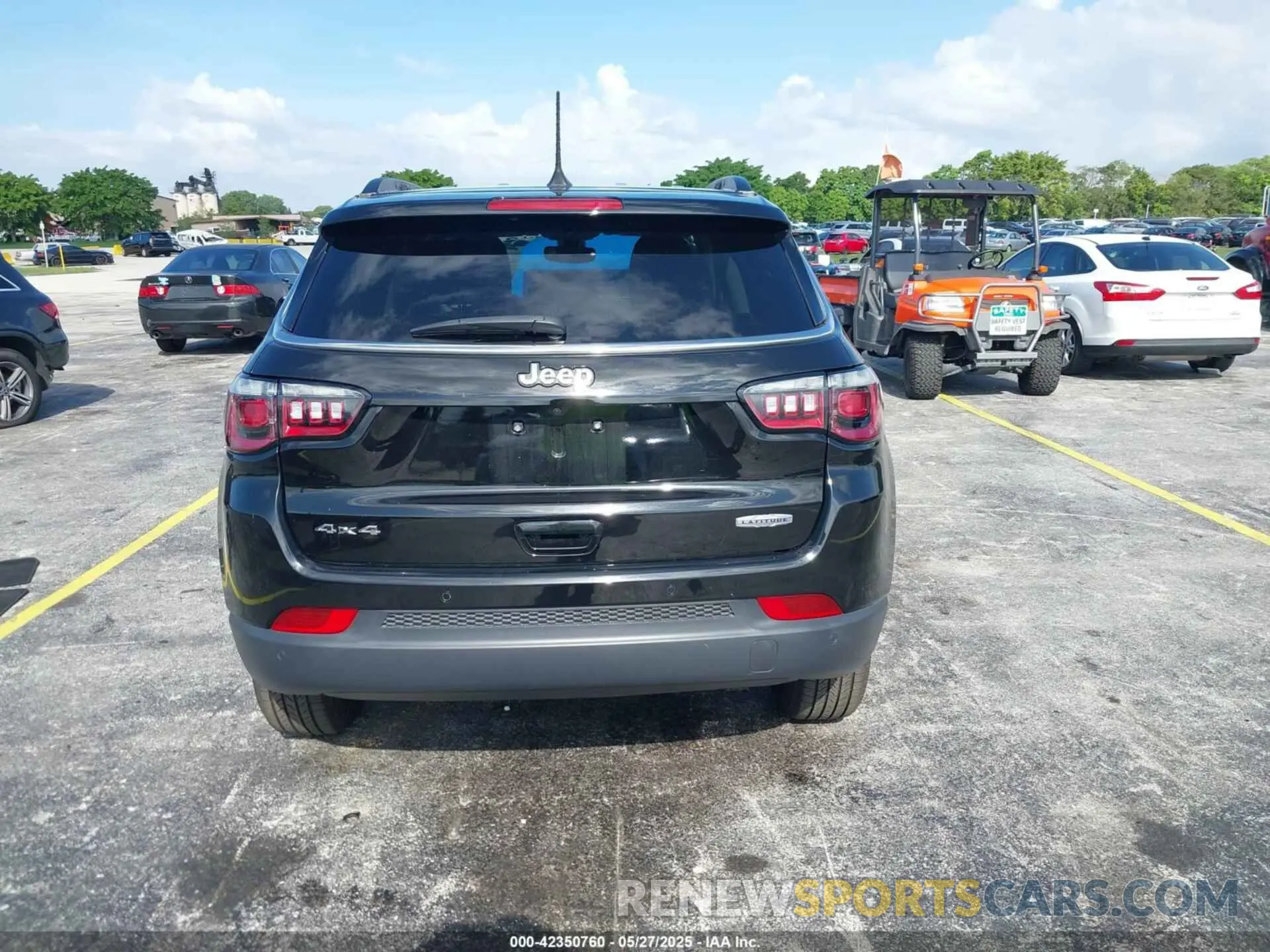 16 Photograph of a damaged car 3C4NJDBB1LT244000 JEEP COMPASS 2020