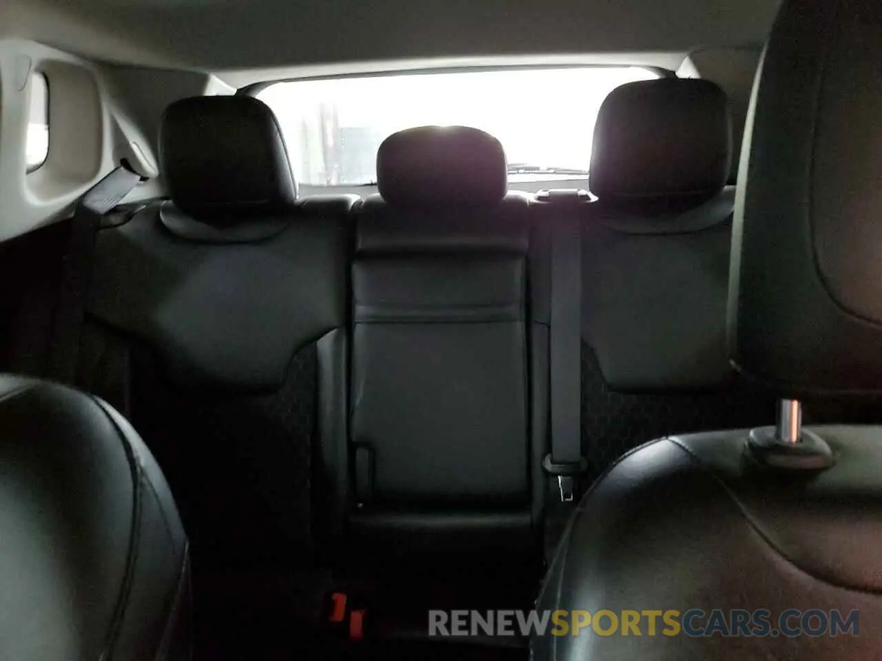 10 Photograph of a damaged car 3C4NJDBB2LT116591 JEEP COMPASS 2020