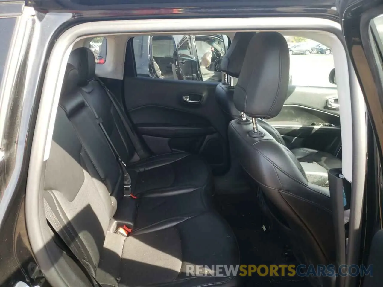 11 Photograph of a damaged car 3C4NJDBB2LT168366 JEEP COMPASS 2020