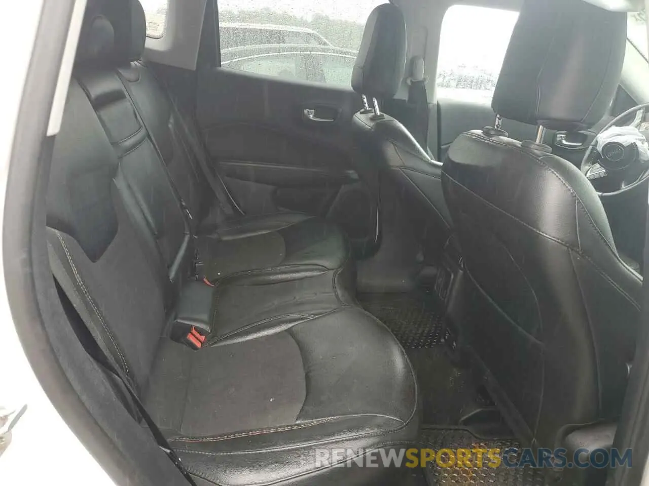 11 Photograph of a damaged car 3C4NJDBB3LT138633 JEEP COMPASS 2020