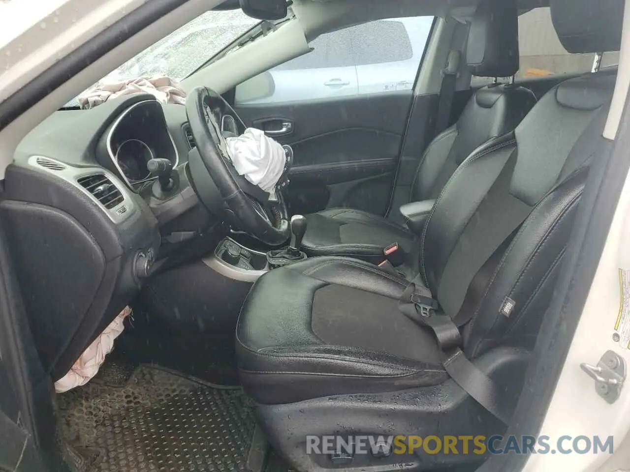 7 Photograph of a damaged car 3C4NJDBB3LT138633 JEEP COMPASS 2020