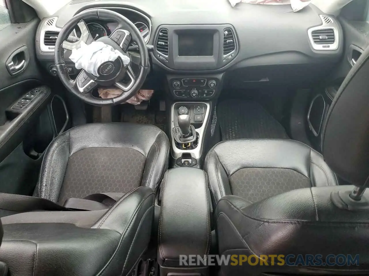 8 Photograph of a damaged car 3C4NJDBB3LT138633 JEEP COMPASS 2020
