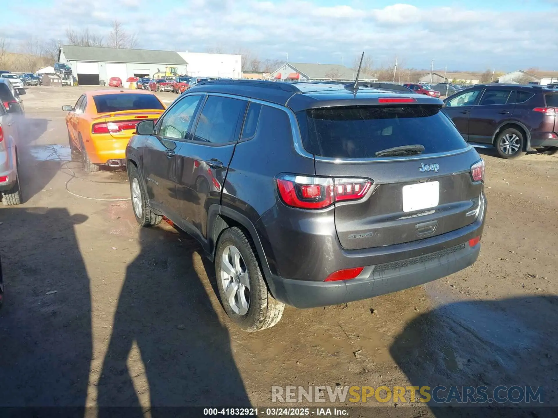 3 Photograph of a damaged car 3C4NJDBB3LT223939 JEEP COMPASS 2020