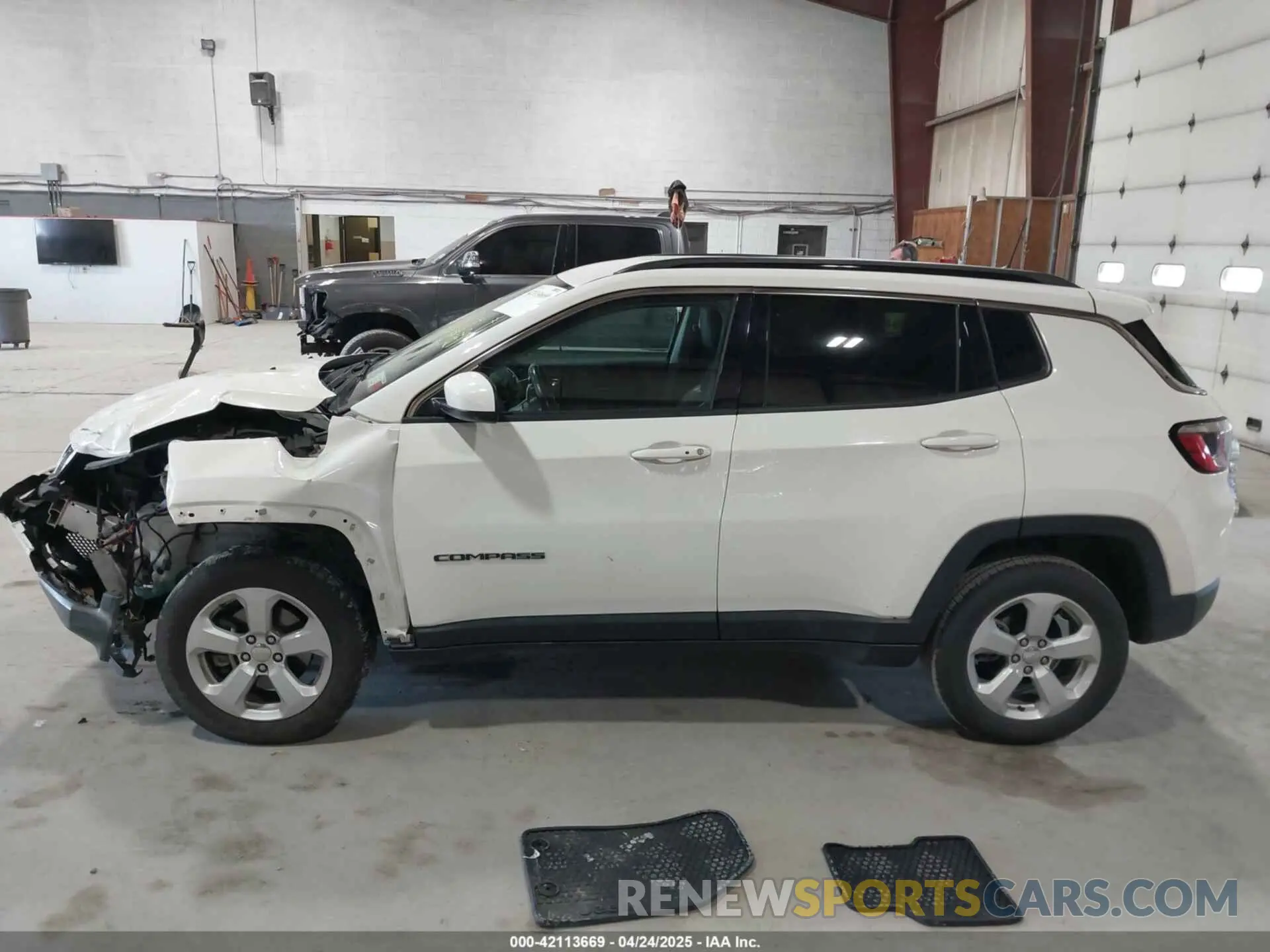 14 Фотография поврежденного автомобиля 3C4NJDBB4LT132288 JEEP COMPASS 2020