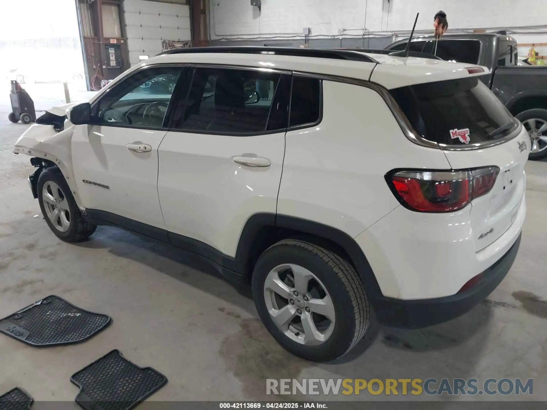 3 Фотография поврежденного автомобиля 3C4NJDBB4LT132288 JEEP COMPASS 2020