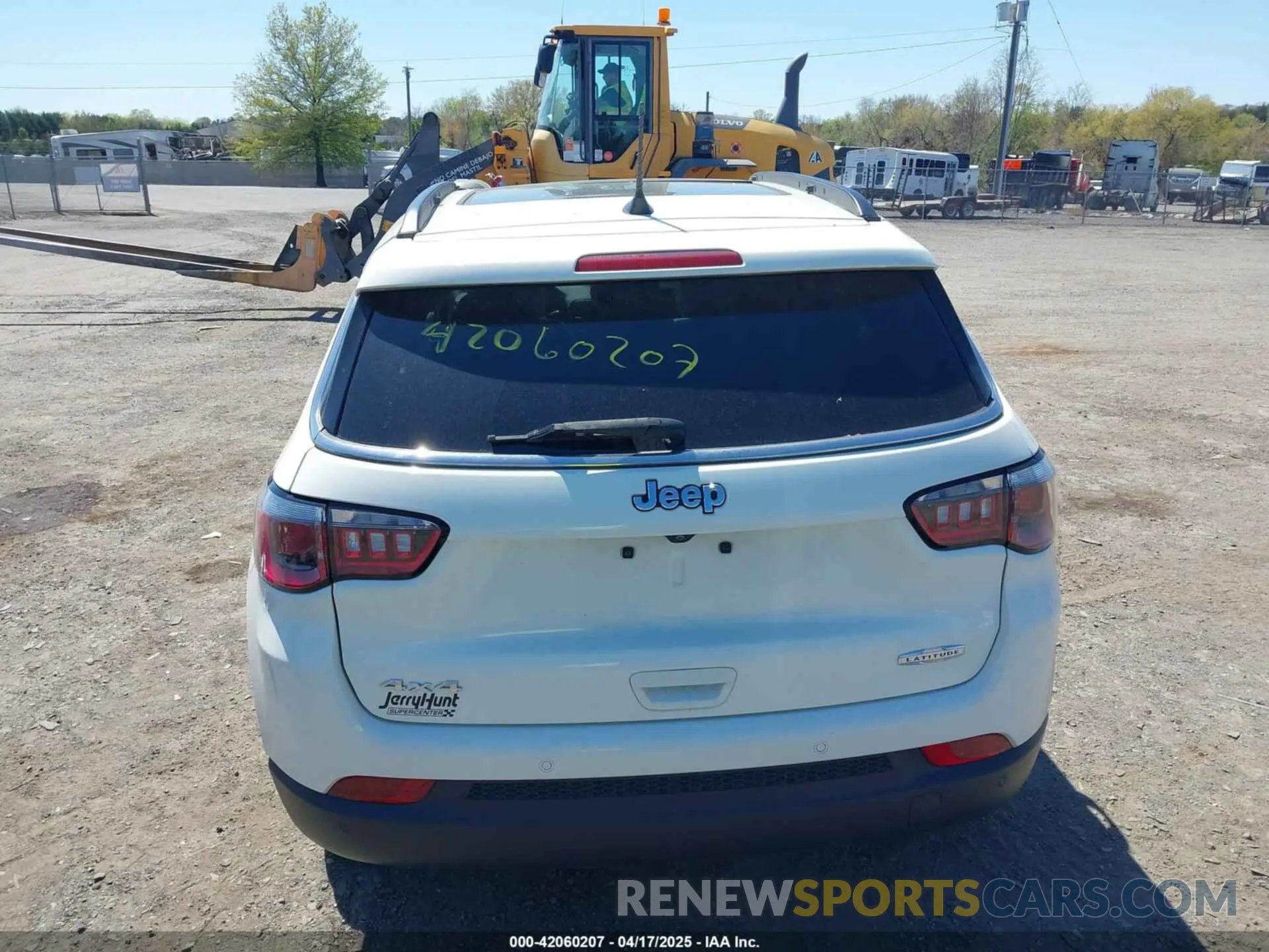 17 Фотография поврежденного автомобиля 3C4NJDBB4LT222752 JEEP COMPASS 2020