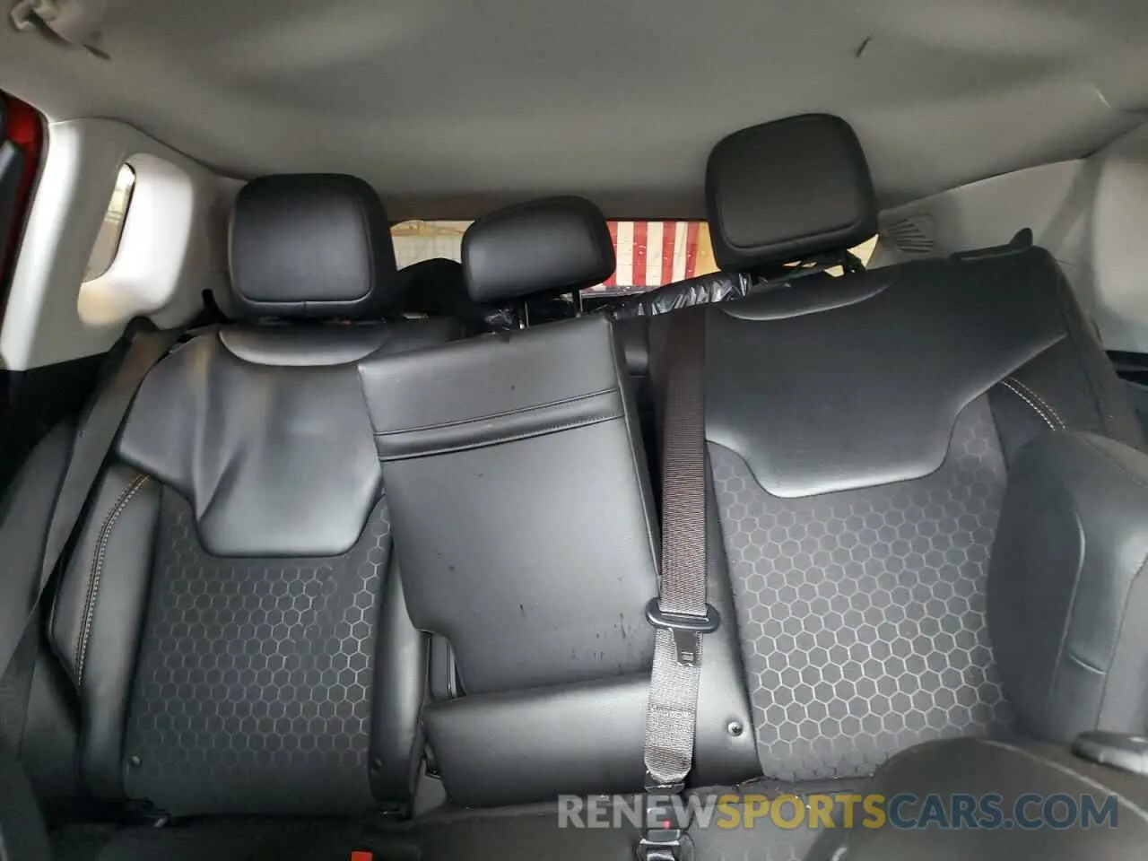 10 Photograph of a damaged car 3C4NJDBB5LT150332 JEEP COMPASS 2020