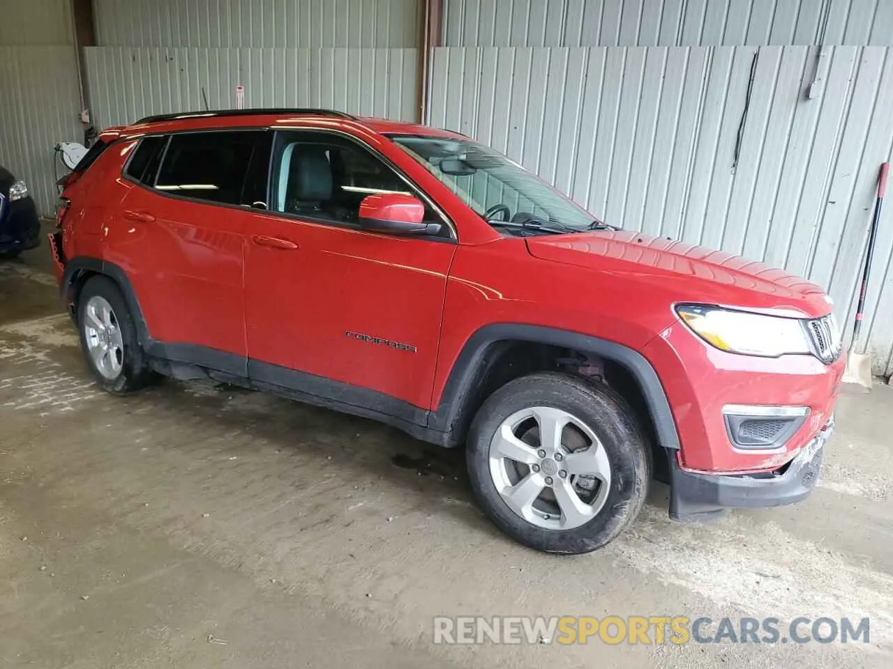 4 Photograph of a damaged car 3C4NJDBB5LT150332 JEEP COMPASS 2020