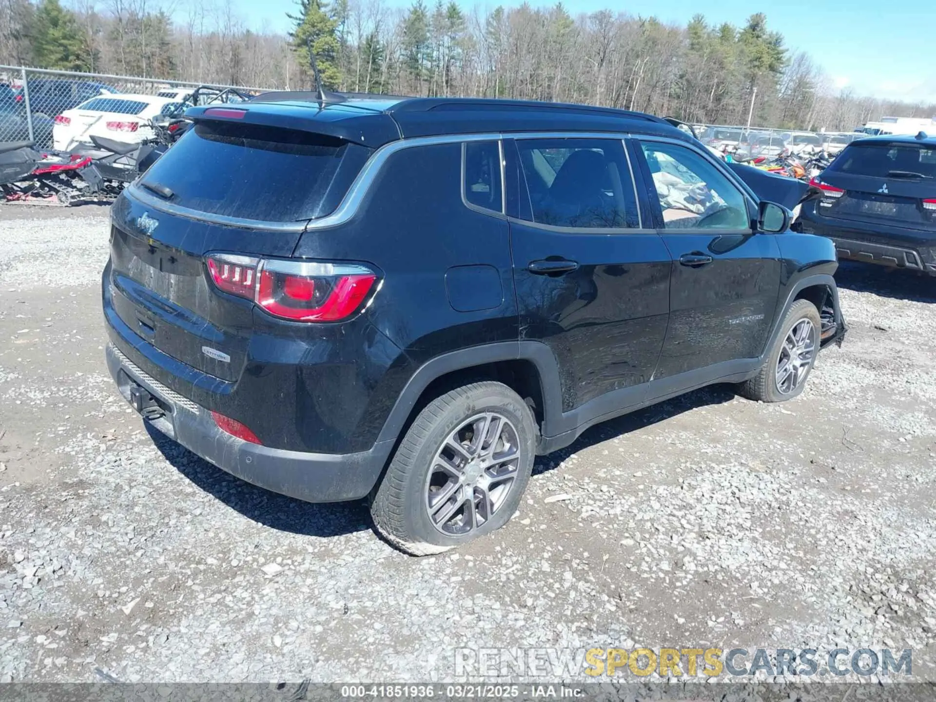 4 Photograph of a damaged car 3C4NJDBB5LT222386 JEEP COMPASS 2020