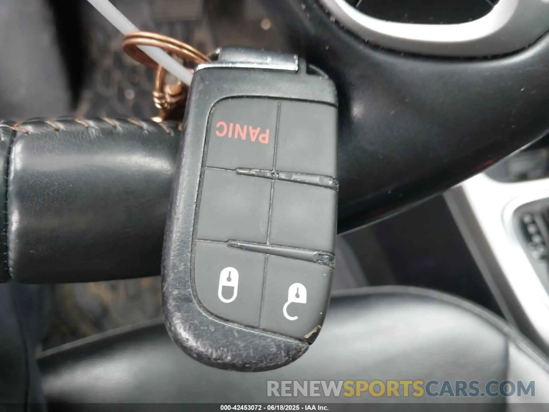 11 Photograph of a damaged car 3C4NJDBB6LT241125 JEEP COMPASS 2020