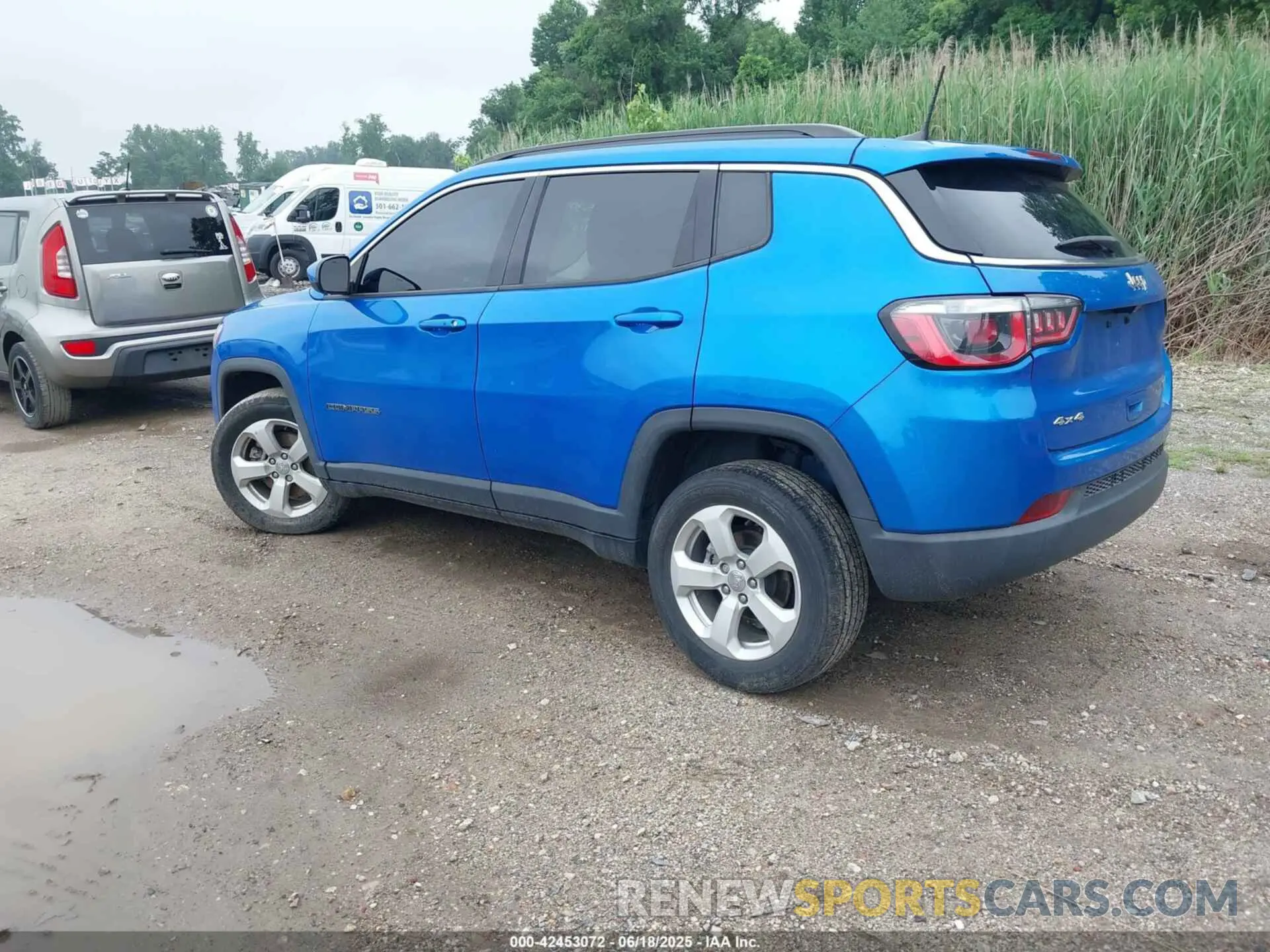 3 Photograph of a damaged car 3C4NJDBB6LT241125 JEEP COMPASS 2020