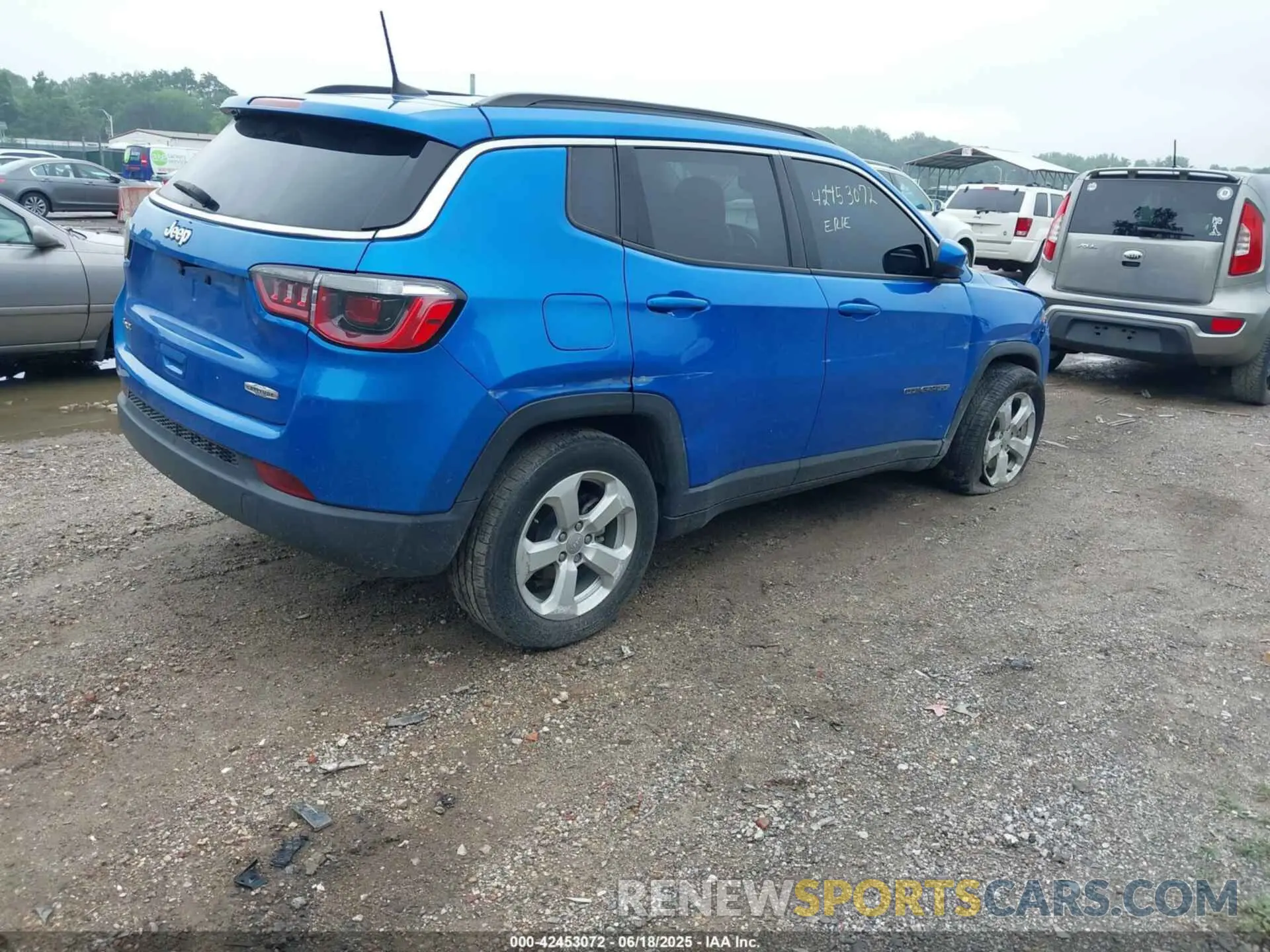 4 Photograph of a damaged car 3C4NJDBB6LT241125 JEEP COMPASS 2020