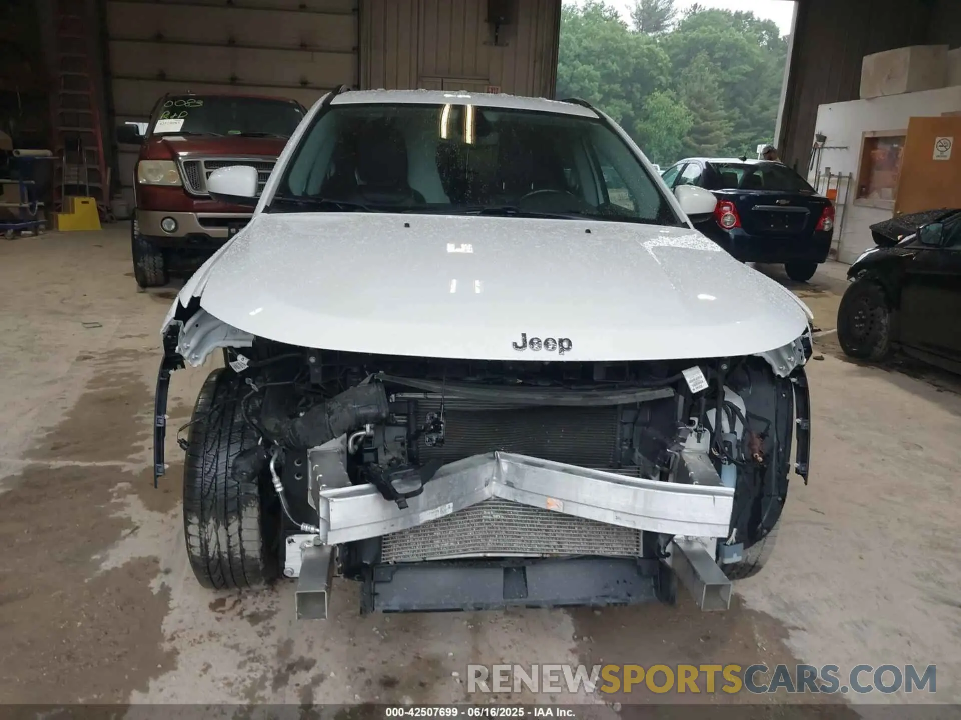 17 Photograph of a damaged car 3C4NJDBB6LT252156 JEEP COMPASS 2020