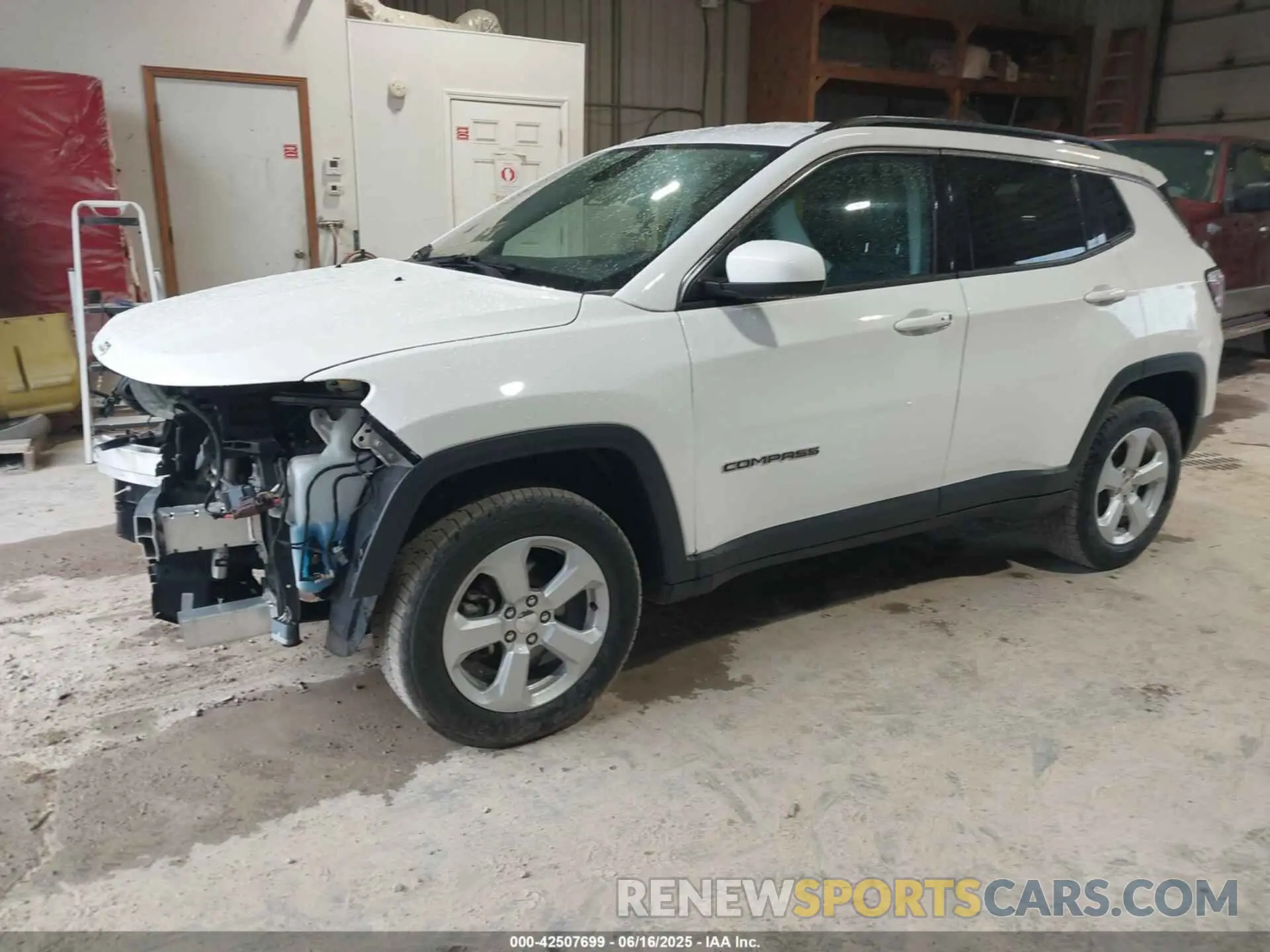 4 Photograph of a damaged car 3C4NJDBB6LT252156 JEEP COMPASS 2020