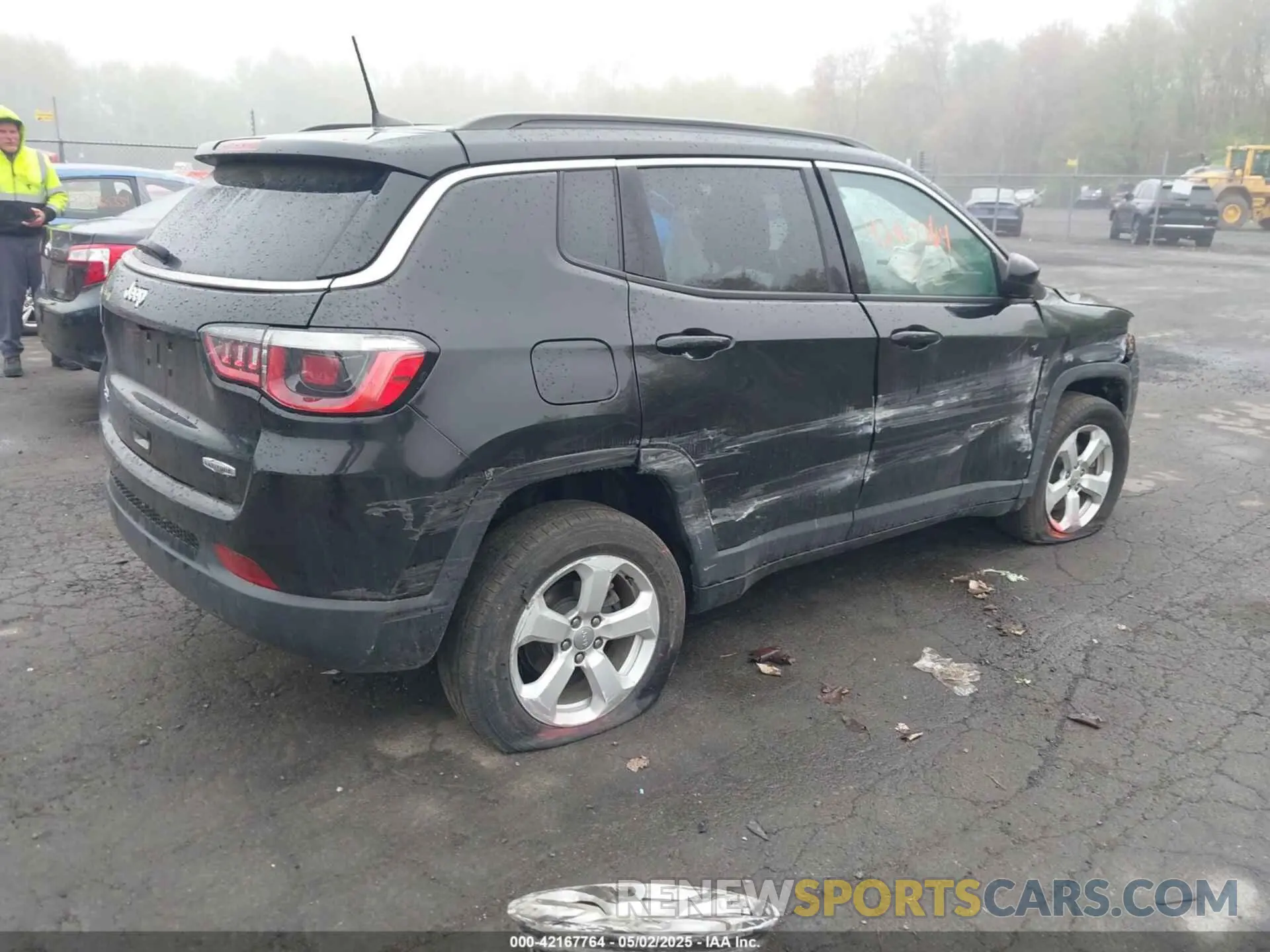 4 Фотография поврежденного автомобиля 3C4NJDBB7LT100998 JEEP COMPASS 2020