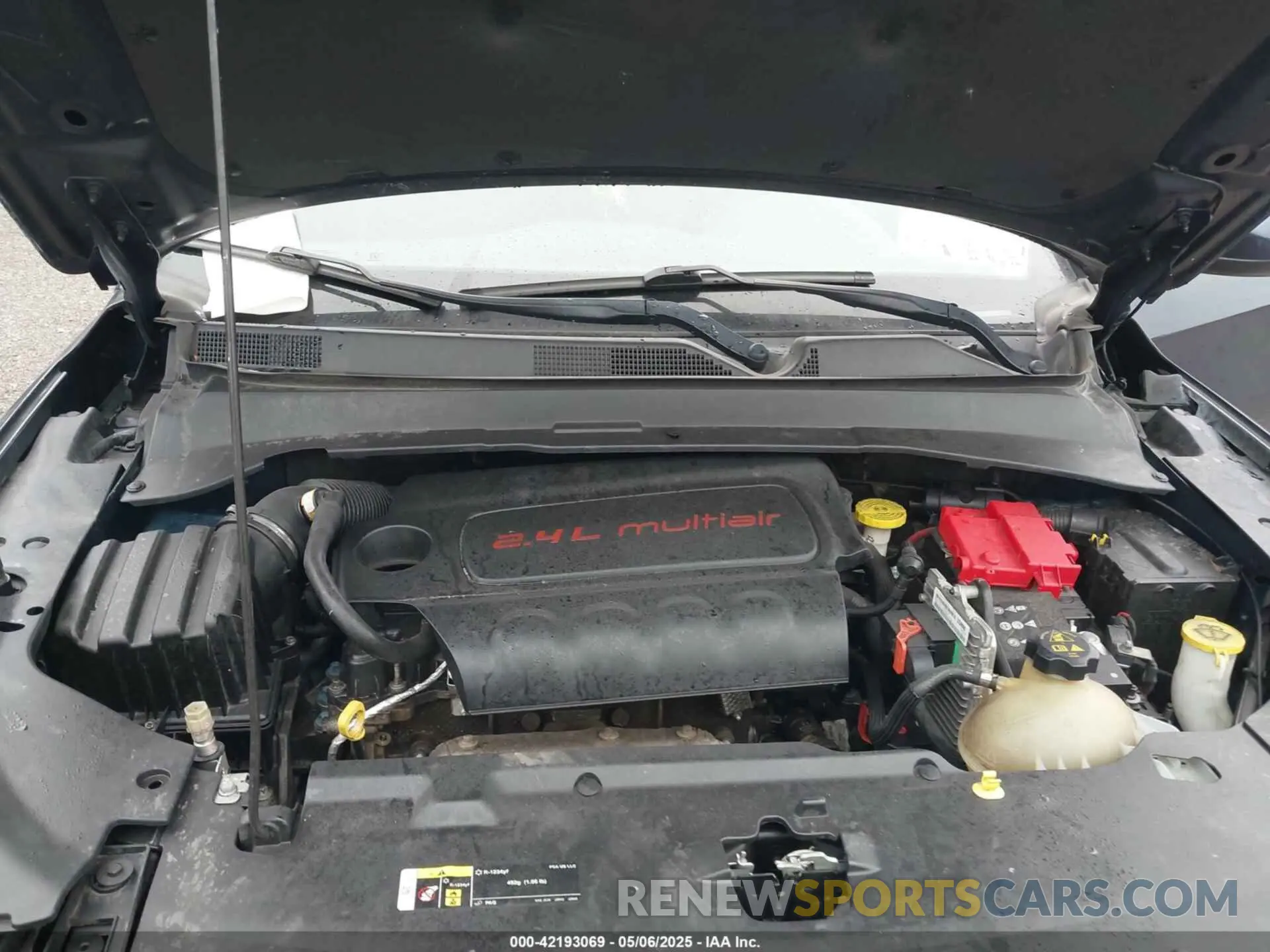 10 Photograph of a damaged car 3C4NJDBB7LT160148 JEEP COMPASS 2020