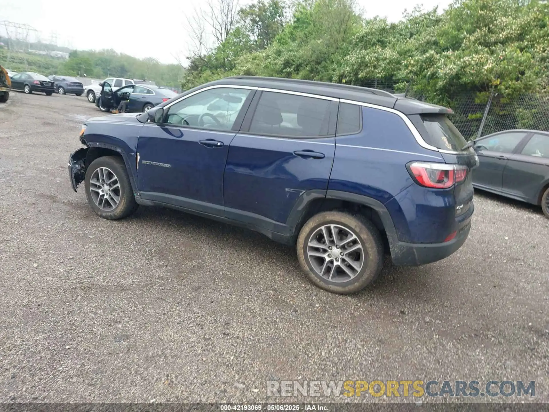 3 Photograph of a damaged car 3C4NJDBB7LT160148 JEEP COMPASS 2020
