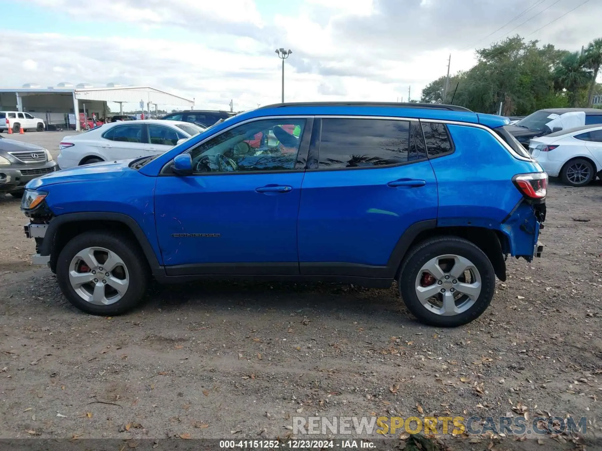 15 Photograph of a damaged car 3C4NJDBB7LT241005 JEEP COMPASS 2020