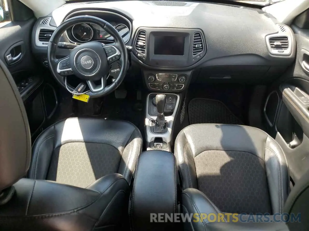 8 Фотография поврежденного автомобиля 3C4NJDBB9LT255410 JEEP COMPASS 2020