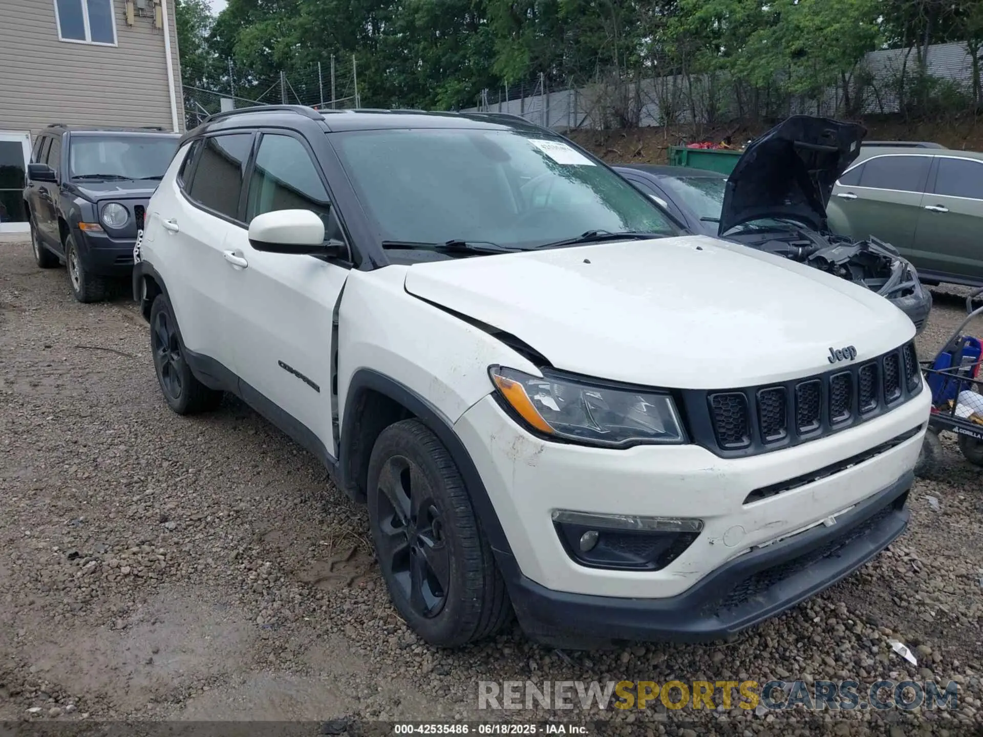 1 Фотография поврежденного автомобиля 3C4NJDBBXLT209729 JEEP COMPASS 2020