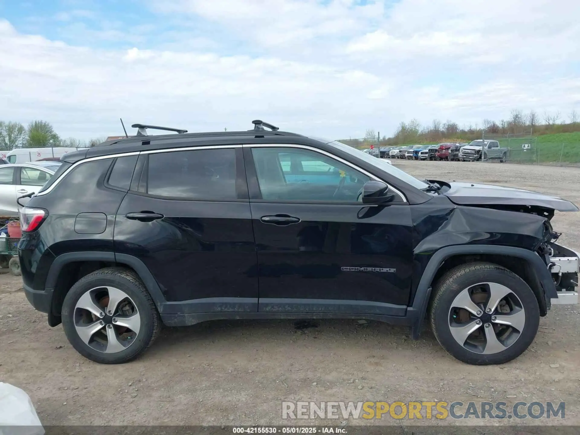 14 Photograph of a damaged car 3C4NJDBBXLT256632 JEEP COMPASS 2020