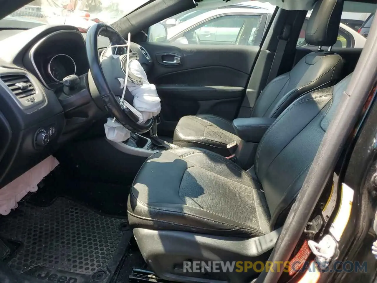 7 Photograph of a damaged car 3C4NJDCB1LT132957 JEEP COMPASS 2020