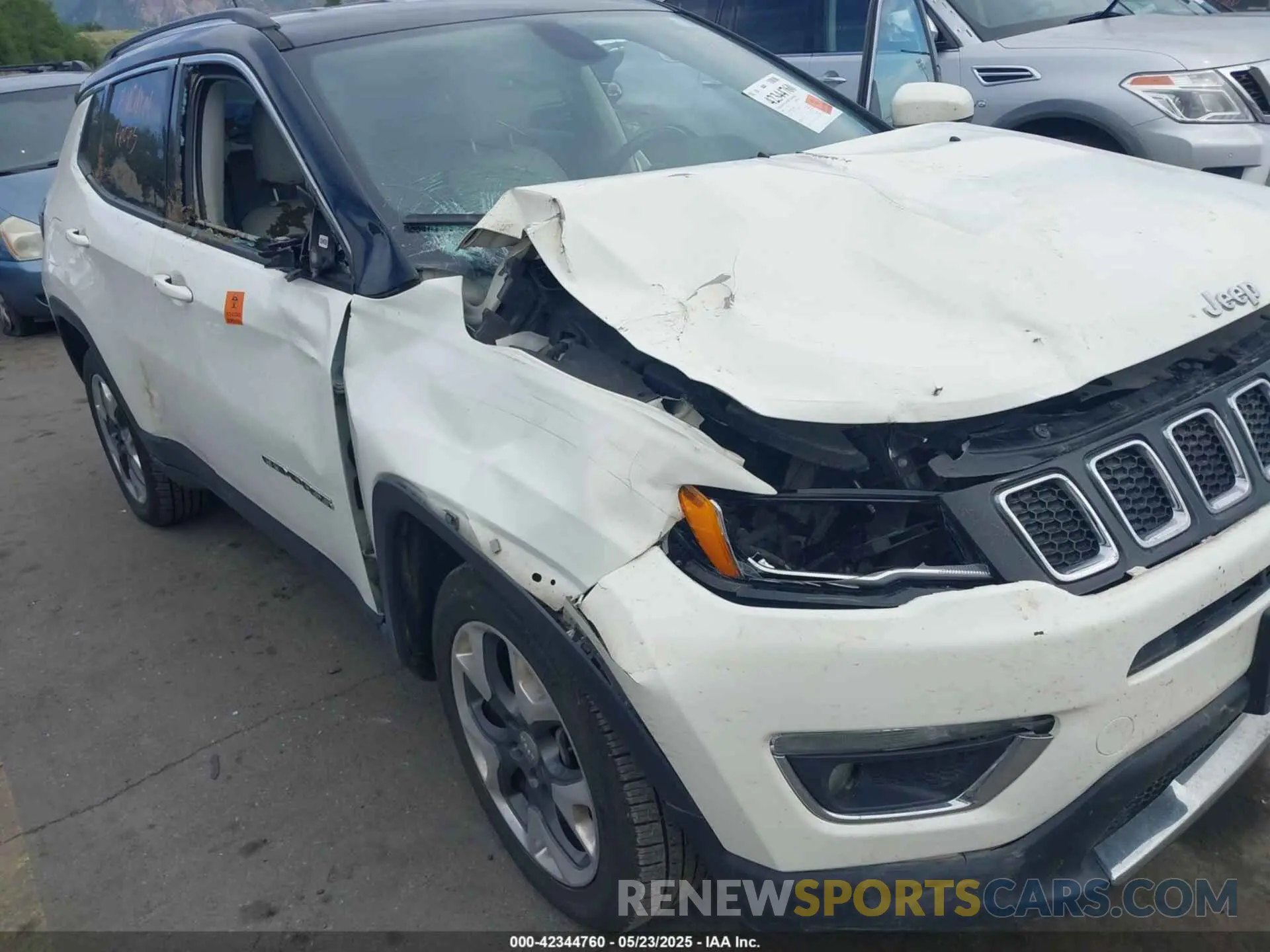 6 Photograph of a damaged car 3C4NJDCB4LT122066 JEEP COMPASS 2020