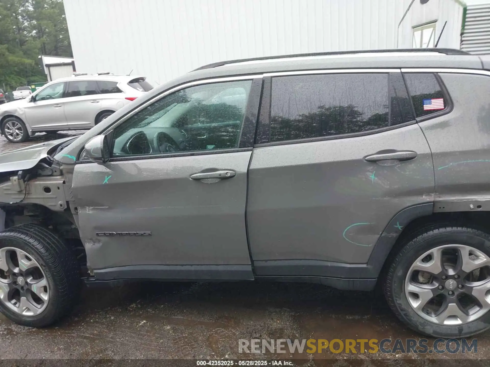 14 Photograph of a damaged car 3C4NJDCB4LT126814 JEEP COMPASS 2020