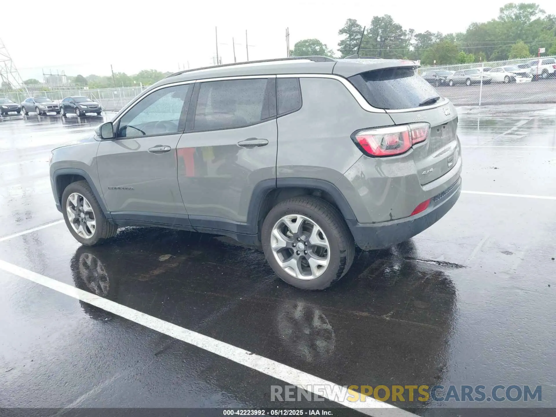 13 Photograph of a damaged car 3C4NJDCB4LT151437 JEEP COMPASS 2020