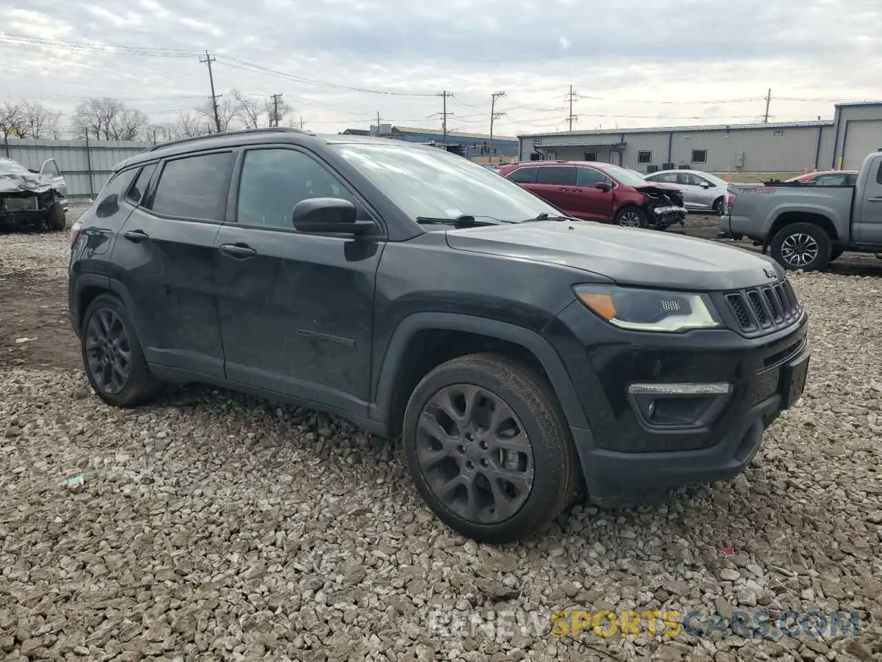4 Photograph of a damaged car 3C4NJDCB5LT104627 JEEP COMPASS 2020