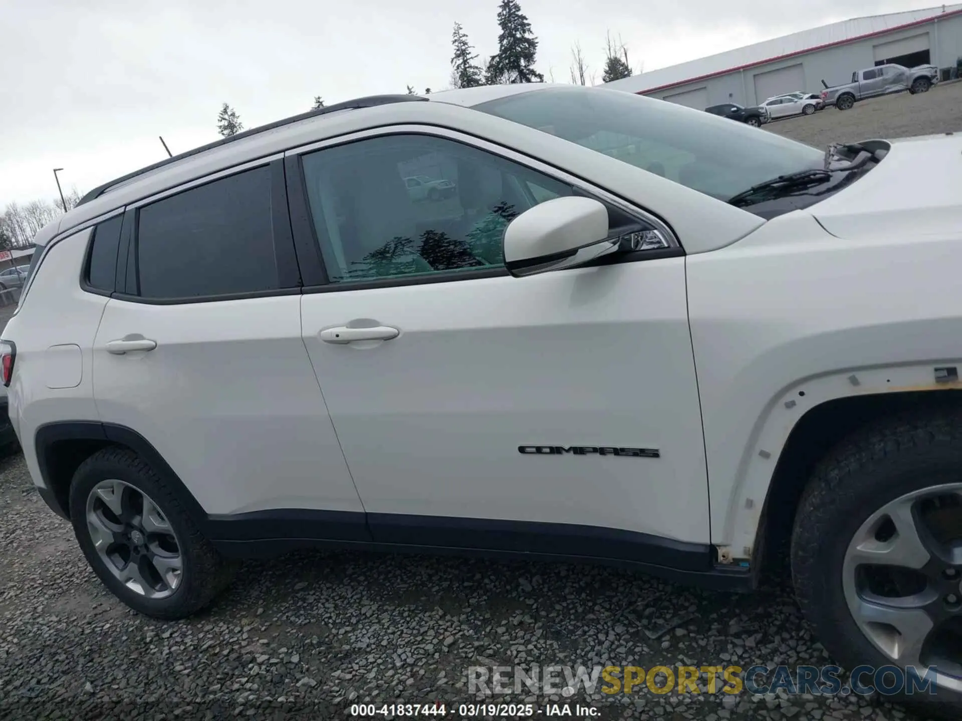 13 Photograph of a damaged car 3C4NJDCB5LT153584 JEEP COMPASS 2020