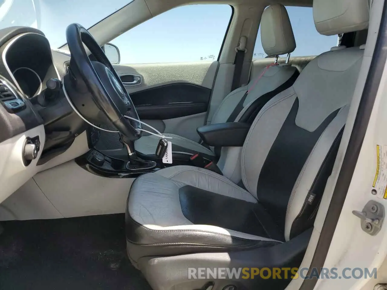 7 Фотография поврежденного автомобиля 3C4NJDCB6LT111487 JEEP COMPASS 2020