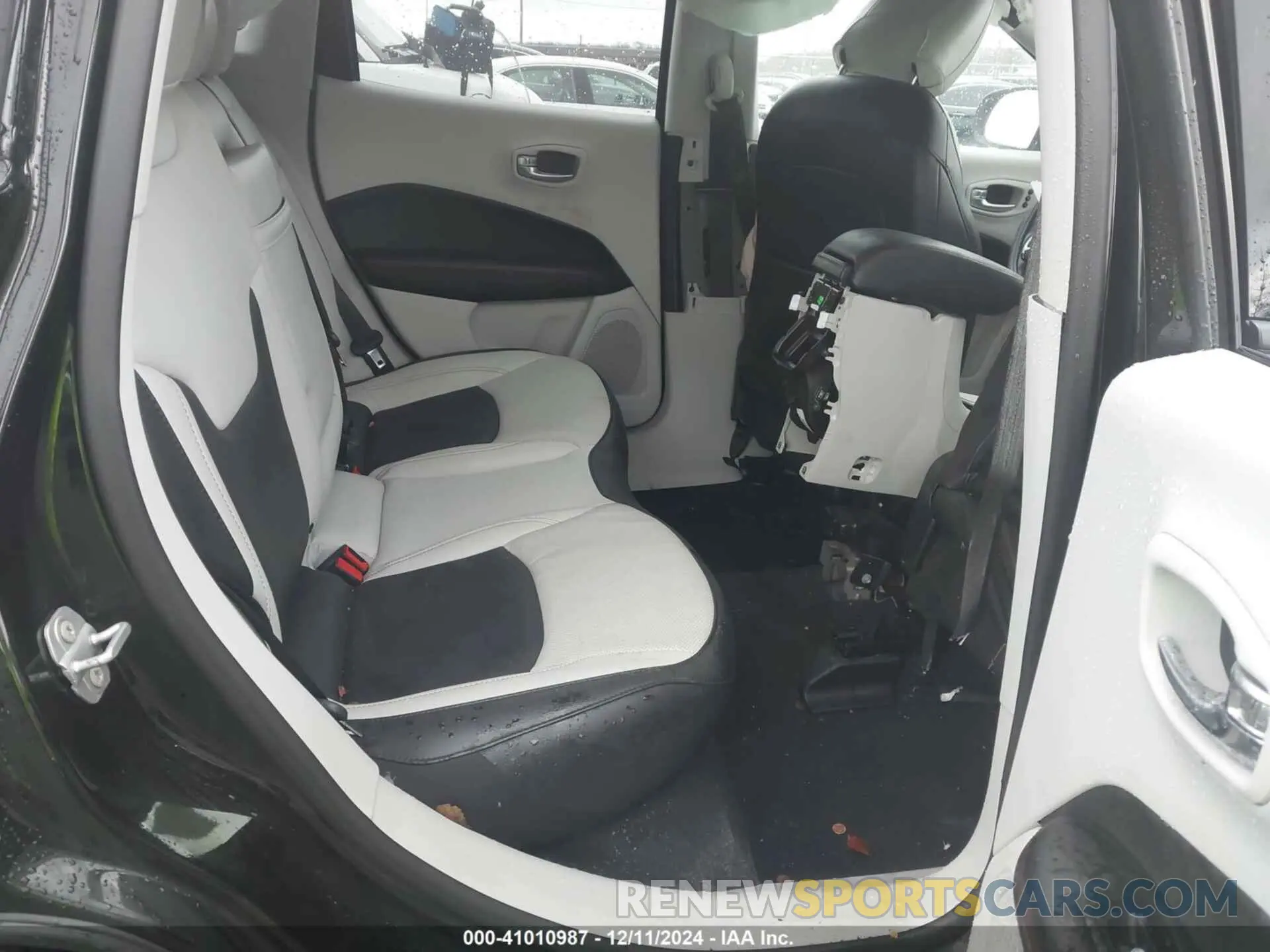 8 Фотография поврежденного автомобиля 3C4NJDCB6LT142612 JEEP COMPASS 2020