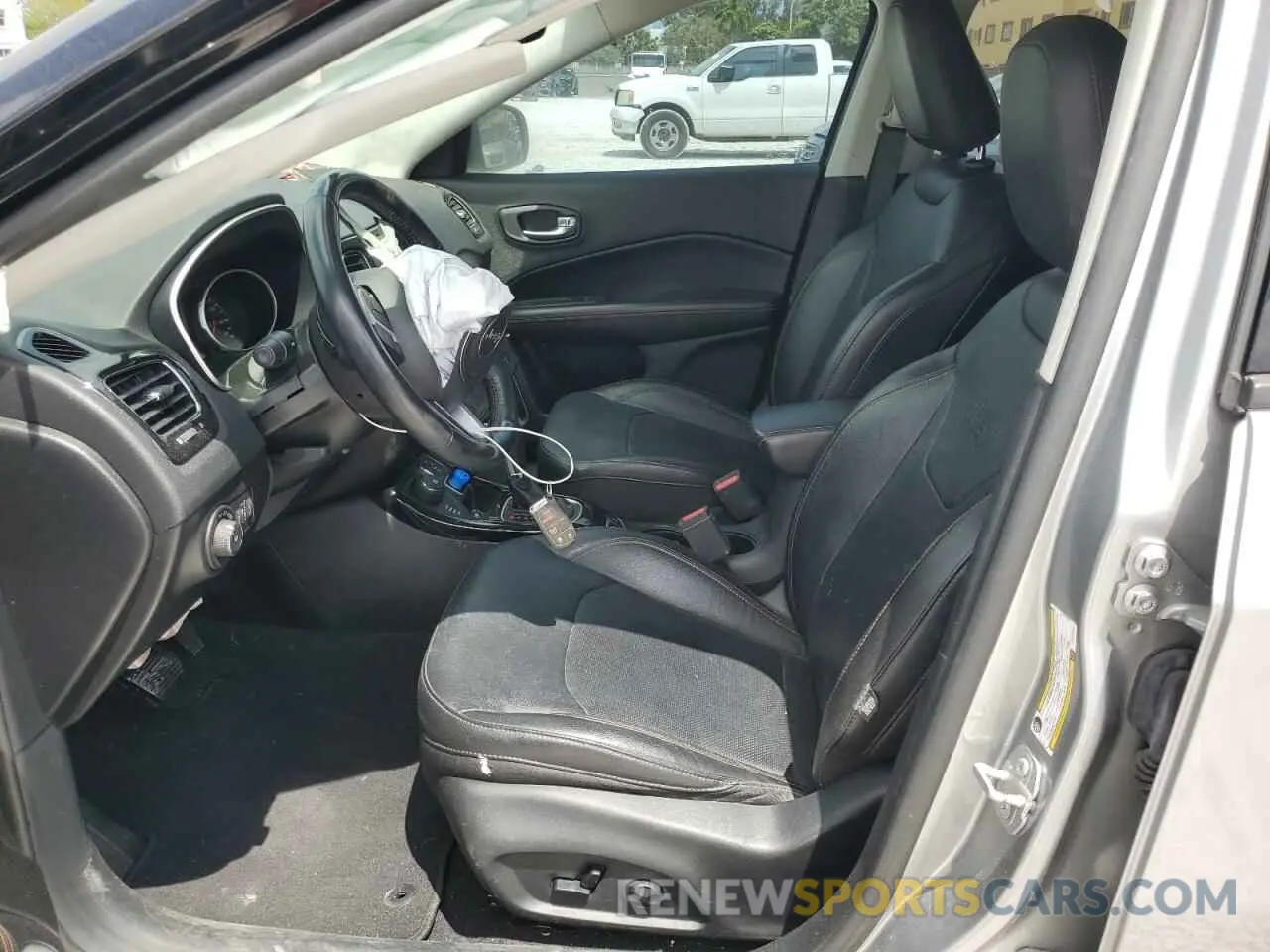 7 Photograph of a damaged car 3C4NJDCB6LT246324 JEEP COMPASS 2020