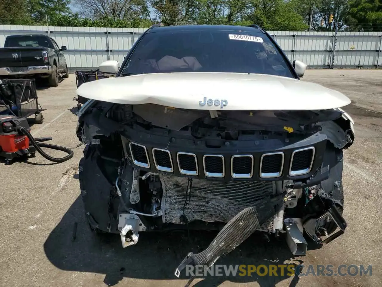 5 Photograph of a damaged car 3C4NJDCB7LT116942 JEEP COMPASS 2020