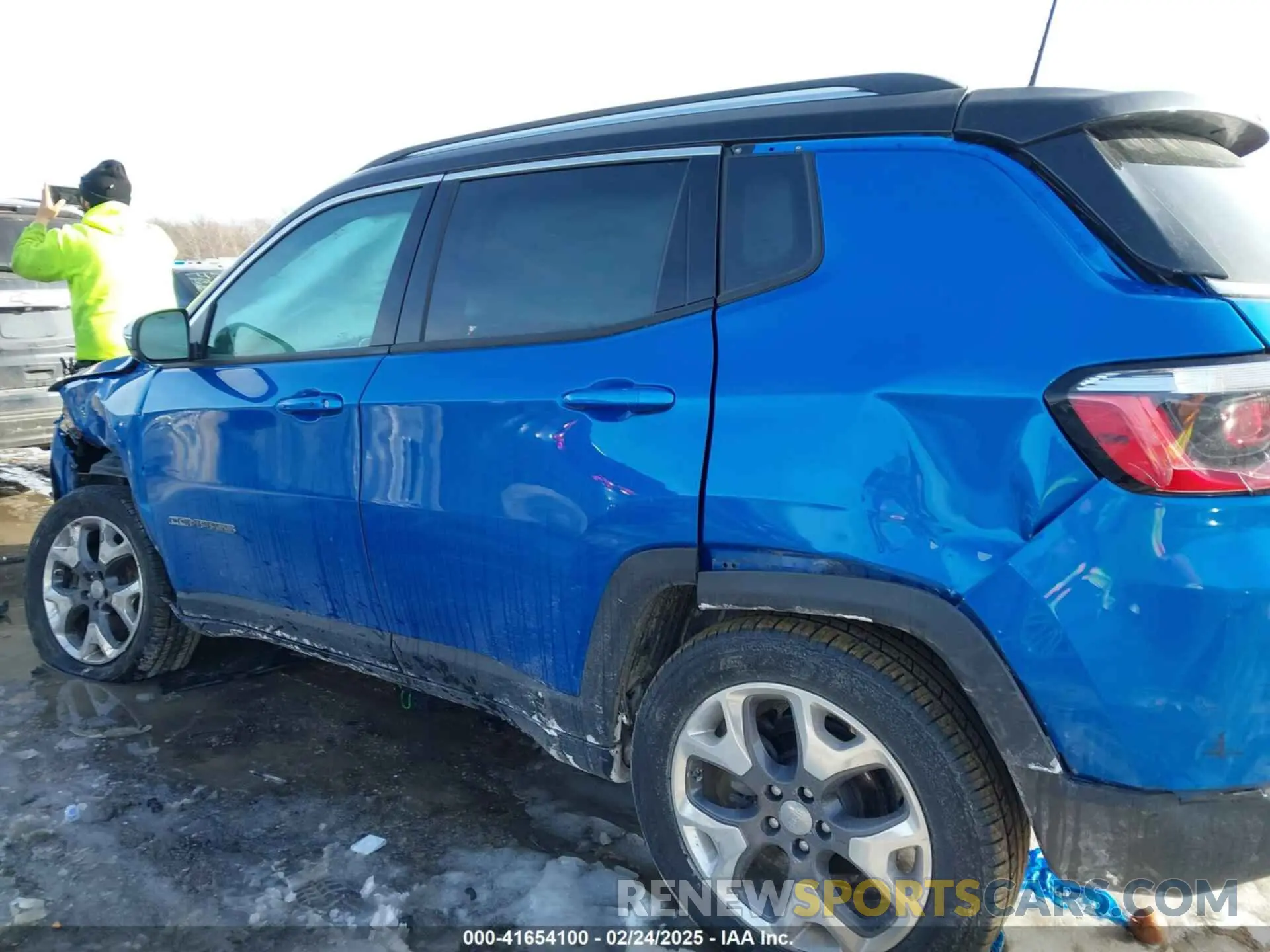 13 Фотография поврежденного автомобиля 3C4NJDCB7LT147155 JEEP COMPASS 2020