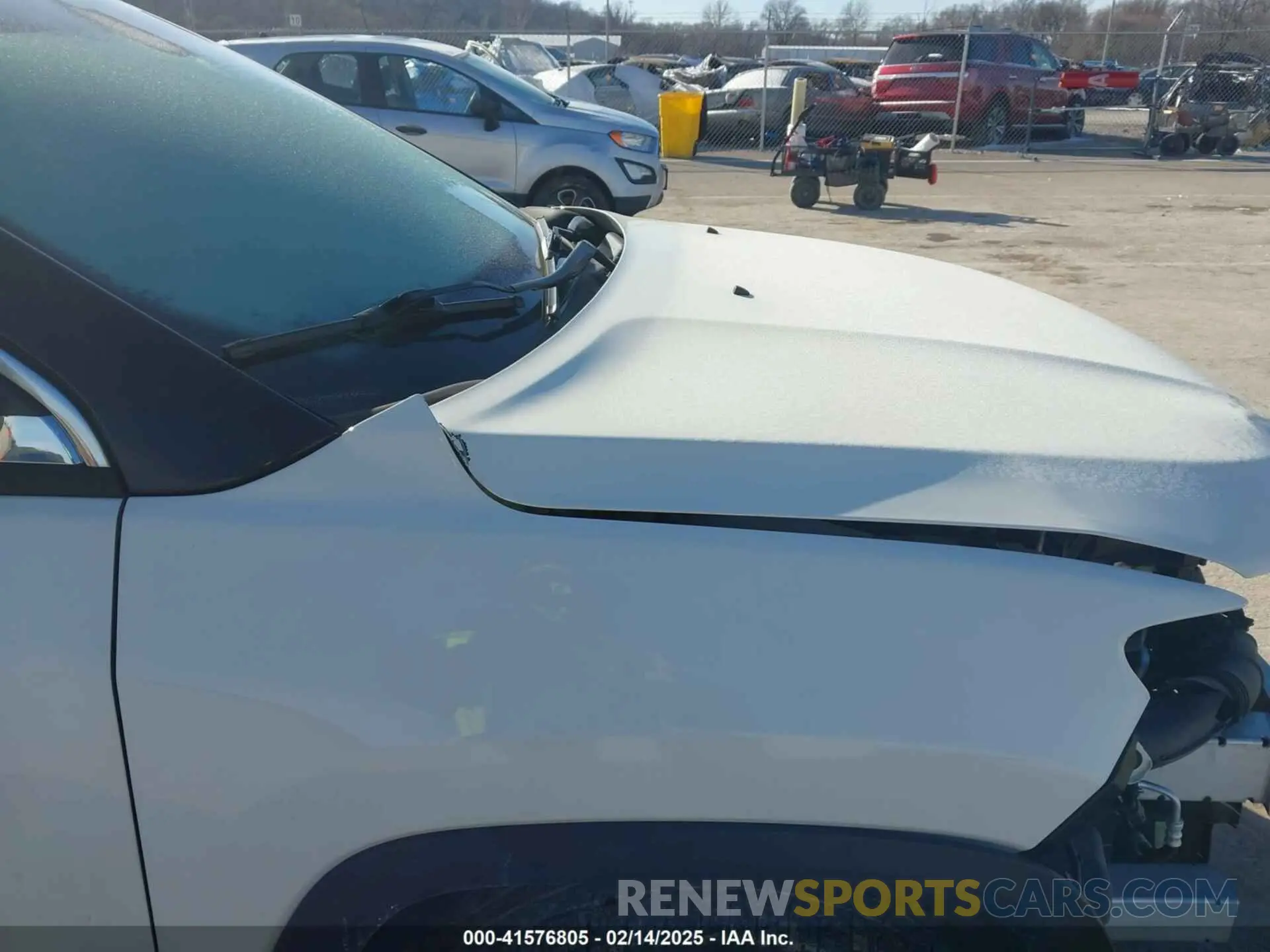 17 Photograph of a damaged car 3C4NJDCB7LT159113 JEEP COMPASS 2020