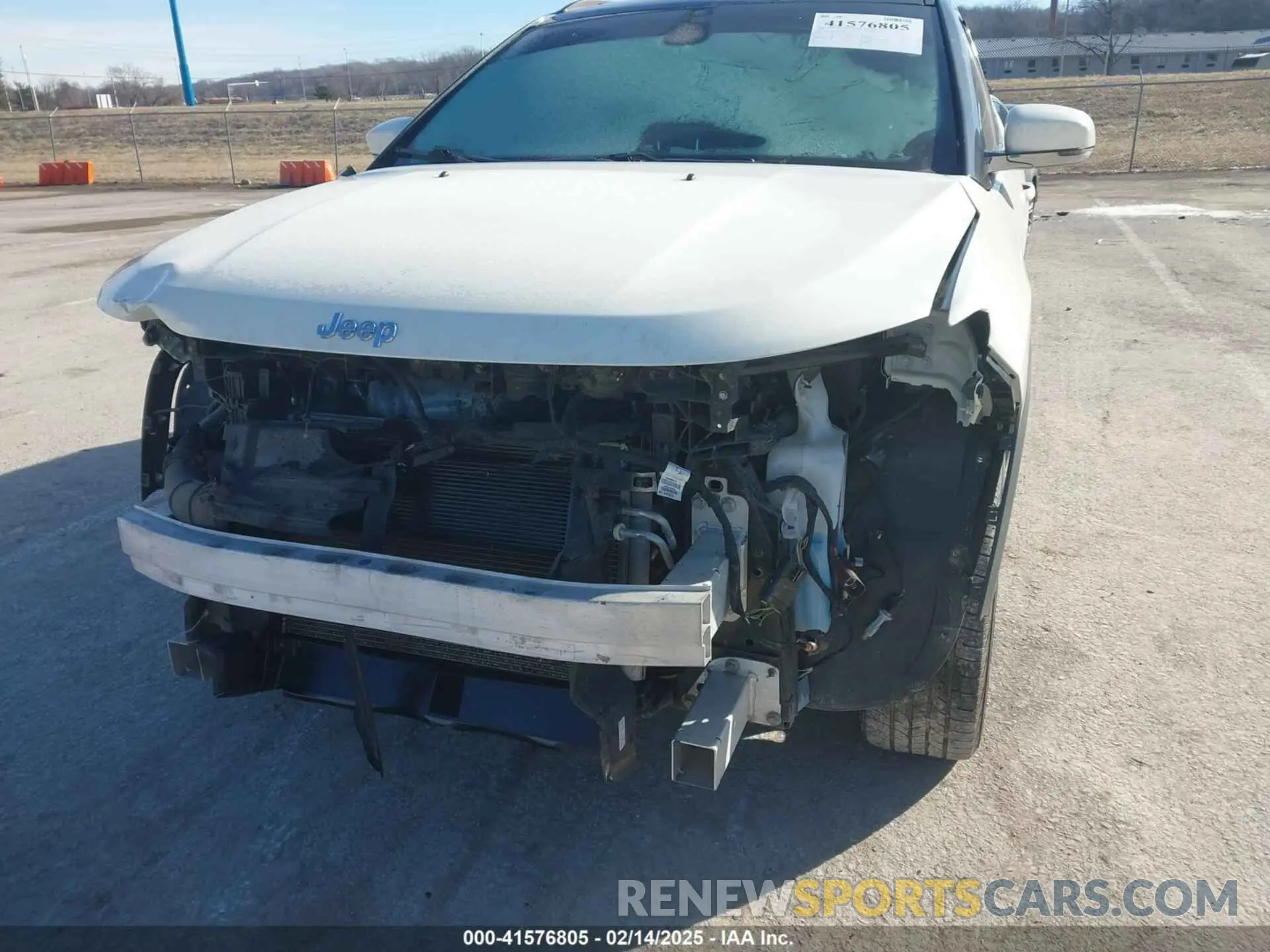 18 Photograph of a damaged car 3C4NJDCB7LT159113 JEEP COMPASS 2020