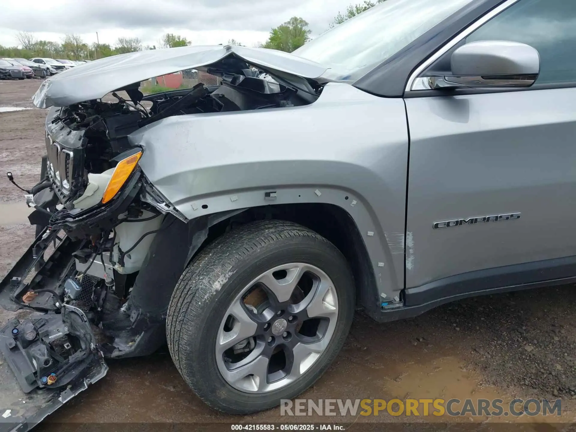6 Photograph of a damaged car 3C4NJDCB7LT233985 JEEP COMPASS 2020