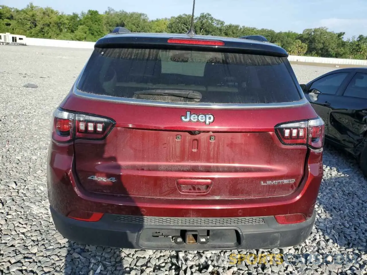 6 Photograph of a damaged car 3C4NJDCB7LT251337 JEEP COMPASS 2020