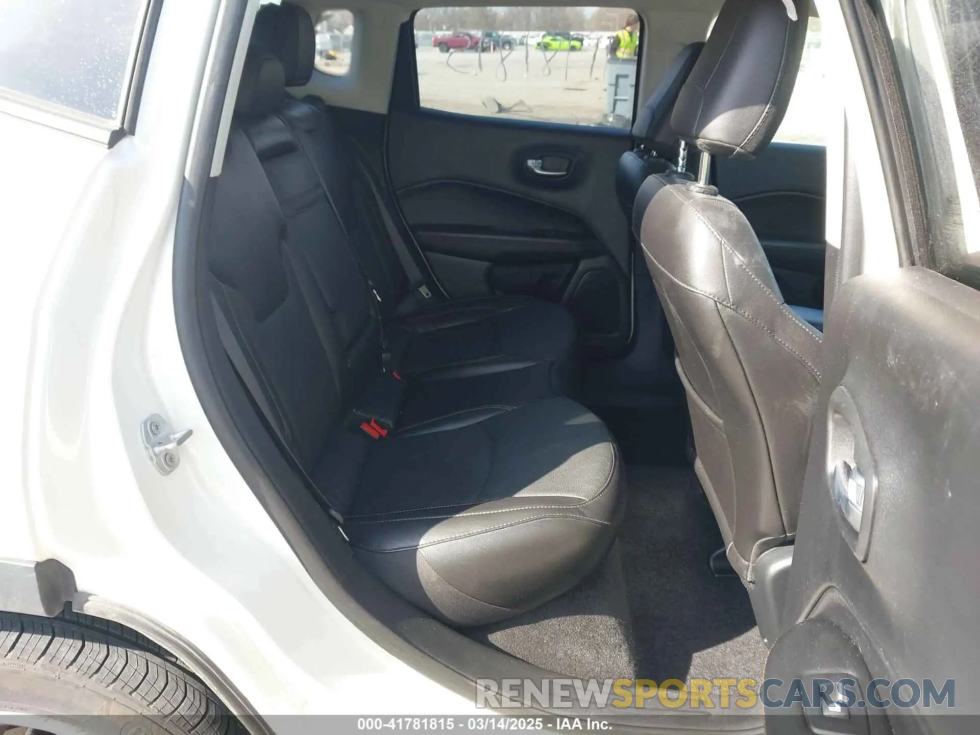 8 Photograph of a damaged car 3C4NJDCB8LT101334 JEEP COMPASS 2020