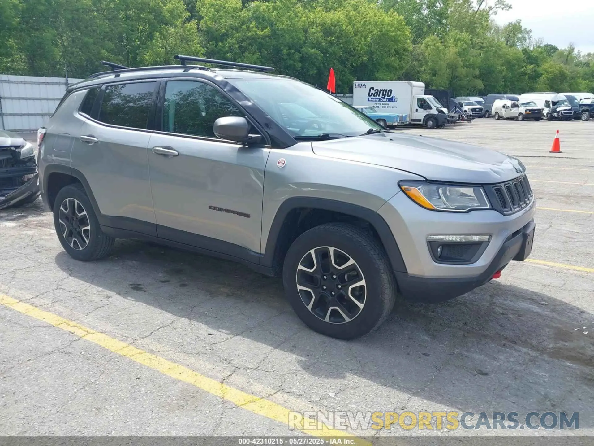 1 Photograph of a damaged car 3C4NJDDB0LT221532 JEEP COMPASS 2020