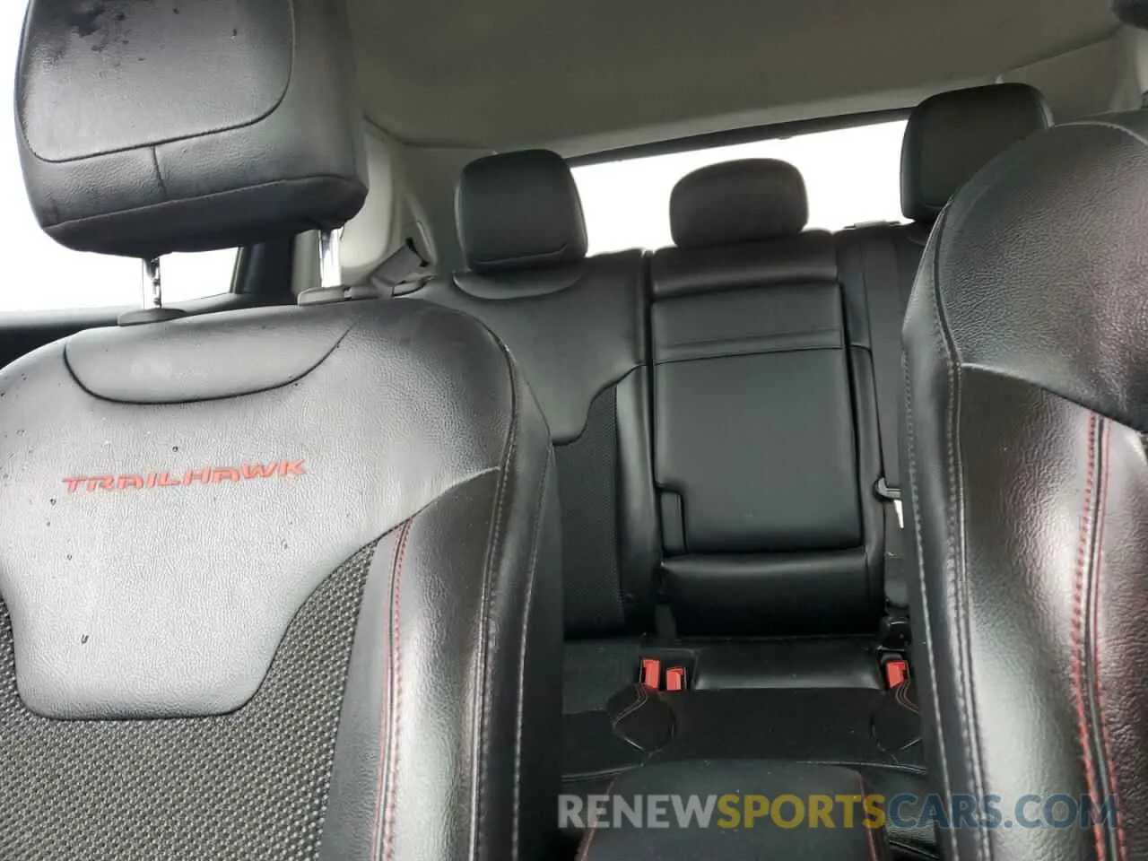 10 Фотография поврежденного автомобиля 3C4NJDDB1LT108933 JEEP COMPASS 2020